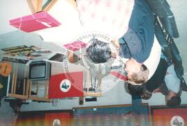 Reunião do Coletivo Nacional de Comunicação (São Paulo-SP, jul. 2001) [fotografia] / Fotógrafo(a) : Letícia Barqueta. -- Ref.: BR-SPMST_MST-SN-CIN_AMP_001940-014634-ACS.