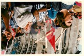 Mobilização (São Paulo-SP, 17 abr. 1988) [fotografia] / Fotógrafo(a) : Douglas Mansur. -- Ref.: BR-SPMST_MST-SN-CIN_AMP_000373-001899-AMT.