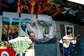 Ivan Vilela (Brasil, [sem data]) [fotografia] / Fotógrafo(a) : Michelle Cafaldo ; João Laet. -- Ref.: BR-SPMST_MST-SN-CIN_AMP_001561-012080-PER.