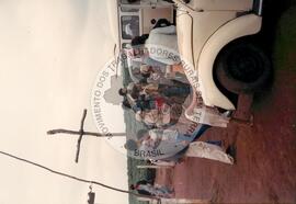 Assentamento no lote 153 do MST [sem identificação] (Itapeva-SP, 1993) [fotografia] / Fotógrafo(a) : Arquivo MST ; Bernado Fernandes. -- Ref.: BR-SPMST_MST-SN-CIN_AMP_000347-001656-ASS.