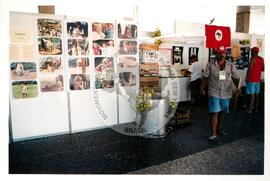 Semana Nacional de Cultura Brasileira e Reforma Agrária (Rio de Janeiro-RJ, 18 mar. 2002) [fotografia] / Fotógrafo(a) : Luciney Martins. -- Ref.: BR-SPMST_MST-SN-CIN_AMP_001824-013841-NDT.