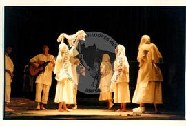 Teatro "Morte e Vida Severina" (São Paulo (Estado), 03 ago. 1996) [fotografia] / Fotógrafo(a) : Douglas Mansur ; Arquivo MST. -- Ref.: BR-SPMST_MST-SN-CIN_AMP_000811-005340-CUL.