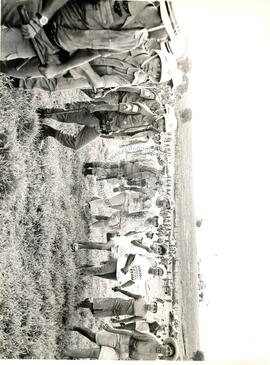 Despejo com repressão Fazenda Ribeirão dos Bugres (Getulina-SP, [sem data]) [fotografia] / Fotógrafo(a) : Douglas Mansur ; Januário F. da Silva. -- Ref.: BR-SPMST_MST-SN-CIN_AMP_001804-013015-VPP.