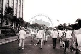 Mobilização do MST no Ministério do Trabalho (Rio Grande do Sul, [sem data]) [fotografia] / Fotógrafo(a) : Débora Lerrer. -- Ref.: BR-SPMST_MST-SN-CIN_AMP_000475-002778-AMT.