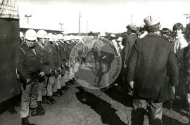 Manifestação contra a barragem de "Machadinha" (Erechim-RS, 25 jul. 1988) [fotografia] / Fotógrafo(a) : Douglas Mansur. -- Ref.: BR-SPMST_MST-SN-CIN_AMP_000457-002685-AMT.