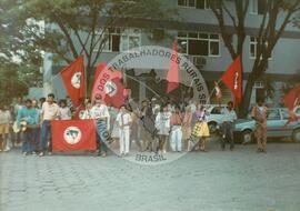 Passeata (Vitória-ES, [sem data]) [fotografia] / Fotógrafo(a) : Arquivo MST. -- Ref.: BR-SPMST_MST-SN-CIN_AMP_000527-002962-AMT.
