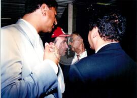 Chegada da Marcha Popular à Brasília (Brasília-DF, 07 out. 1999) [fotografia] / Fotógrafo(a) : Douglas Mansur. -- Ref.: BR-SPMST_MST-SN-CIN_AMP_001400-011228-MAC.