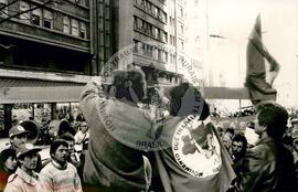 Vigília contra o Massacre de Columbiara (Rio Grande do Sul, ago. 1995) [fotografia] / Fotógrafo(a) : [sem autoria]. -- Ref.: BR-SPMST_MST-SN-CIN_AMP_000469-002720-AMT.