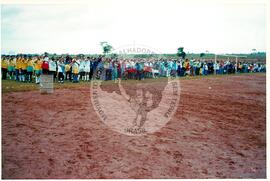 Abertura da Copa de Futebol no Pontal (Teodoro Sampaio-SP, ago. 2001) [fotografia] / Fotógrafo(a) : Leticia Barqueta. -- Ref.: BR-SPMST_MST-SN-CIN_AMP_000815-005403-CUL.