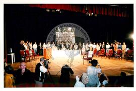 Tribunal Internacional dos Crimes do Latifúndio e da Política Governamental de Violação dos Direitos Humanos (Curitiba-PR, 02 mai. 2001) [fotografia] / Fotógrafo(a) : Douglas Mansur. -- Ref.: BR-SPMST_MST-SN-CIN_AMP_000135-001024-ACS.