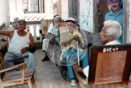 Delegação do MST em Cuba – 40º Aniversário da ANAP (Cuba, 15 mai. 1999) [fotografia] / Fotógrafo(a) : Nilton Viana. -- Ref.: BR-SPMST_MST-SN-CIN_AMP_001043-008369-RIT.
