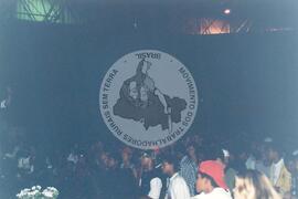 Encontro de Jovens do MST, na Ucicamp, 3o (Campinas-SP, 14 fev. 2001) [fotografia] / Fotógrafo(a) : Michelle Cafaldo. -- Ref.: BR-SPMST_MST-SN-CIN_AMP_000905-006853-ENJ.