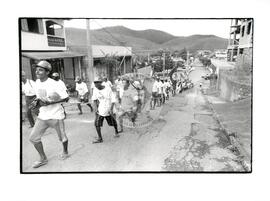 Marcha Nacional do MST (Minas Gerais, 27 fev. 1997) [fotografia] / Fotógrafo(a) : Carlos Carvalho. -- Ref.: BR-SPMST_MST-SN-CIN_AMP_001411-011376-MAC.