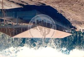 Produção em assentamento (Santa Catarina, dez. 1996) [fotografia] / Fotógrafo(a) : Dirceu P. Vieira. -- Ref.: BR-SPMST_MST-SN-CIN_AMP_001973-015144-PDU.