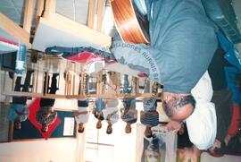 Reunião do Coletivo Nacional de Comunicação (São Paulo-SP, jul. 2001) [fotografia] / Fotógrafo(a) : Letícia Barqueta. -- Ref.: BR-SPMST_MST-SN-CIN_AMP_001940-014627-ACS.