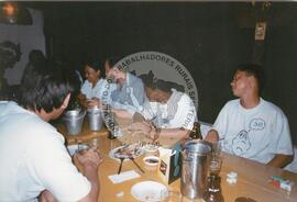 Viagem de Joelson, Ênio e João Pedro (Ásia, 1996) [fotografia] / Fotógrafo(a) : [sem autoria]. -- Ref.: BR-SPMST_MST-SN-CIN_AMP_001138-009500-RIT.