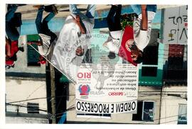 Semana Nacional de Cultura Brasileira e Reforma Agrária (Rio de Janeiro-RJ, 18 mar. 2002) [fotografia] / Fotógrafo(a) : Luciney Martins. -- Ref.: BR-SPMST_MST-SN-CIN_AMP_001816-013336-NDT.