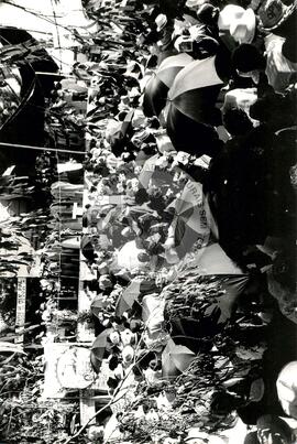 Romaria da Terra (Paraná, 27 jul. 1988) [fotografia] / Fotógrafo(a) : Douglas Mansur. -- Ref.: BR-SPMST_MST-SN-CIN_AMP_001969-015063-SPR.