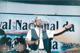 Festival da Reforma Agrária, 1o (Palmeiras das Missões-RS, 04 fev. 1999) [fotografia] / Fotógrafo(a) : Claudio Foschiera ; Douglas Mansur ; Nilton Viana ; Leonardo Melgarejo. -- Ref.: BR-SPMST_MST-SN-CIN_AMP_000807-005281-CUL.