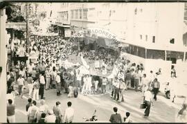 Manifestação no Dia do Trabalhador Rural (Florianópolis-SC, 25 jul. 1986) [fotografia] / Fotógrafo(a) : CPT/Florianópolis. -- Ref.: BR-SPMST_MST-SN-CIN_AMP_000480-002803-AMT.