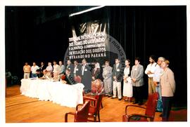 Tribunal Internacional dos Crimes do Latifúndio e da Política Governamental de Violação dos Direitos Humanos (Curitiba-PR, 02 mai. 2001) [fotografia] / Fotógrafo(a) : Douglas Mansur. -- Ref.: BR-SPMST_MST-SN-CIN_AMP_000135-001028-ACS.