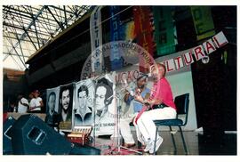 Encontro de Jovens do MST, na Ucicamp, 3o (Campinas-SP, 14 fev. 2001) [fotografia] / Fotógrafo(a) : Douglas Mansur. -- Ref.: BR-SPMST_MST-SN-CIN_AMP_000908-007033-ENJ.