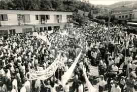 Romaria da Terra (Paraná, 27 jul. 1988) [fotografia] / Fotógrafo(a) : Douglas Mansur. -- Ref.: BR-SPMST_MST-SN-CIN_AMP_001969-015068-SPR.