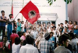 Ocupação Incra Campo Grande-MS (Campo Grande-MS, 04 set. 2001) [fotografia] / Fotógrafo(a) : Daniel Rocha ; Marcial Congo. -- Ref.: BR-SPMST_MST-SN-CIN_AMP_001865-014145-OCU.