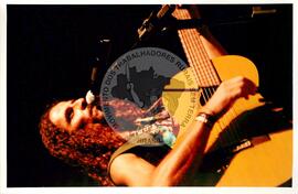 Semana Nacional de Cultura Brasileira e Reforma Agrária (Rio de Janeiro-RJ, 18 mar. 2002) [fotografia] / Fotógrafo(a) : João Laet. -- Ref.: BR-SPMST_MST-SN-CIN_AMP_001818-013450-NDT.