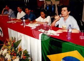 Congresso Nacional do MST, 4o (Distrito Federal (Brasil), 07 ago. 2000) [fotografia] / Fotógrafo(a) : Douglas Mansur ; Paula Reis ; João Zinclar. -- Ref.: BR-SPMST_MST-SN-CIN_AMP_000712-004562-CGR.