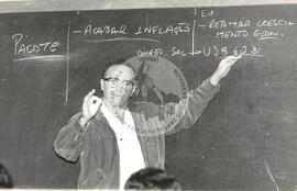 Wladimir Pomar [PT-SP, membro do Grupo de Política Agrária] (Mato Grosso do Sul, 23 mai. 1986) [fotografia] / Fotógrafo(a) : Milton Soares. -- Ref.: BR-SPMST_MST-SN-CIN_AMP_001723-012799-PER.
