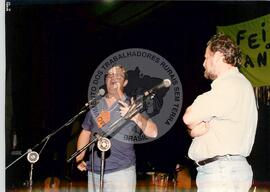 ENERA- Encontro Nacional de Educadores e Educadoras da Reforma Agrária, 1o (Distrito Federal (Brasil), jul. 1997) [fotografia] / Fotógrafo(a) : Douglas Mansur. -- Ref.: BR-SPMST_MST-SN-CIN_AMP_000960-007627-ENC.