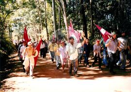Assentamento "Tamarana" do MST (Paraná, [sem data]) [fotografia] / Fotógrafo(a) : Maria Luísa Mendonça. -- Ref.: BR-SPMST_MST-SN-CIN_AMP_000171-001208-ASS.