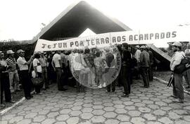 Jejum por Terra e Justiça (Distrito Federal (Brasil), 07 jul. 1986) [fotografia] / Fotógrafo(a) : Eduardo Tavares. -- Ref.: BR-SPMST_MST-SN-CIN_AMP_000566-003169-AMT.