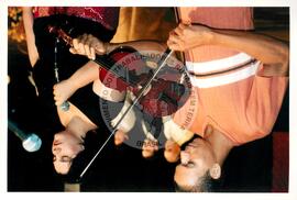 Semana Nacional de Cultura Brasileira e Reforma Agrária (Rio de Janeiro-RJ, 18 mar. 2002) [fotografia] / Fotógrafo(a) : João Laet. -- Ref.: BR-SPMST_MST-SN-CIN_AMP_001810-013094-NDT.