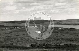 Assentamento "Conquista da Fronteira do MST (Hulha Negra-RS, nov. 1993) [fotografia] / Fotógrafo(a) : Milton Pomar. -- Ref.: BR-SPMST_MST-SN-CIN_AMP_000178-001280-ASS.