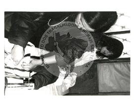 Assentamento do MST [sem identificação] (Chapecó-SC, ago. 1995) [fotografia] / Fotógrafo(a) : Débora Lerrer. -- Ref.: BR-SPMST_MST-SN-CIN_AMP_000194-001394-ASS.