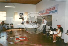 Encontro Estadual de Professores do MST, 1o (Santo Anastácio-SP, [sem data]) [fotografia] / Fotógrafo(a) : Arquivo MST. -- Ref.: BR-SPMST_MST-SN-CIN_AMP_000946-007454-ENC.