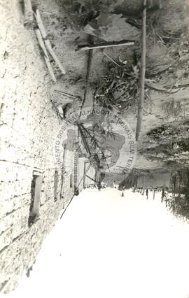 Povoado Centro dos Canários-32 casas queimadas (Zacarias-MS, [sem data]) [fotografia] / Fotógrafo(a) : Arquivo MST. -- Ref.: BR-SPMST_MST-SN-CIN_AMP_001793-012984-VPP.