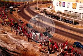 Jornada de Luta (Governador Valadares-MG, 02 jul. 1999) [fotografia] / Fotógrafo(a) : Noel Gonçalves. -- Ref.: BR-SPMST_MST-SN-CIN_AMP_001928-014502-SJM.