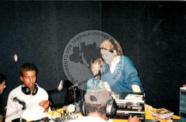 Inauguração da Rádio Comunitária (Itapeva-SP, 28 nov. 2008) [fotografia] / Fotógrafo(a) : Cláudio Foschieira. -- Ref.: BR-SPMST_MST-SN-CIN_AMP_000697-004113-ARV.