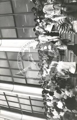 Mobilização do MST no Ministério do Trabalho (Rio Grande do Sul, [sem data]) [fotografia] / Fotógrafo(a) : Débora Lerrer. -- Ref.: BR-SPMST_MST-SN-CIN_AMP_000475-002779-AMT.