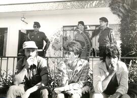Protesto em Frente à Secretaria do Estado da Reforma Agrária (Curitiba-PR, ago. 1986) [fotografia] / Fotógrafo(a) : Arnaldo Alves. -- Ref.: BR-SPMST_MST-SN-CIN_AMP_000440-002554-AMT.