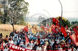 Entrega do resultado do plesbicito da ALCA atividades nacionais conjuntas (Distrito Federal (Brasil), 16 set. 2001) [fotografia] / Fotógrafo(a) : Gildo Aguiar. -- Ref.: BR-SPMST_MST-SN-CIN_AMP_000586-003310-AMT.
