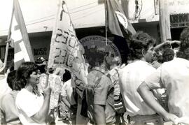 Manifestação Dia do Lavrador (Ouro Preto D'Oeste-RO, 25 jul. 1988) [fotografia] / Fotógrafo(a) : [sem autoria]. -- Ref.: BR-SPMST_MST-SN-CIN_AMP_000441-002561-AMT.