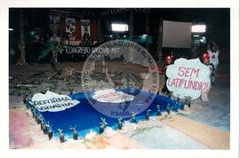 Congresso Nacional do MST, 4o (Distrito Federal (Brasil), 07 ago. 2000) [fotografia] / Fotógrafo(a) : Douglas Mansur ; Paula Reis ; João Zinclar. -- Ref.: BR-SPMST_MST-SN-CIN_AMP_000717-004654-CGR.