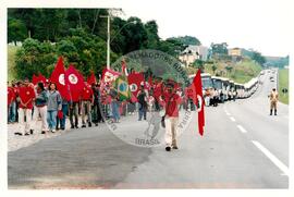 Inauguração do Monumento em homenagem a Antônio Tavares Pereira (Curitiba-PR, 01 mai. 2001) [fotografia] / Fotógrafo(a) : Douglas Mansur. -- Ref.: BR-SPMST_MST-SN-CIN_AMP_001027-008104-ELF.