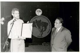 Formatura do Magistério (Santos-SP, jul. 1996) [fotografia] / Fotógrafo(a) : Douglas Mansur. -- Ref.: BR-SPMST_MST-SN-CIN_AMP_000894-006272-EDU.