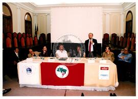 Ato de apoio ao MST na UFRJ (Rio de Janeiro (Estado), [sem data]) [fotografia] / Fotógrafo(a) : André Teles. -- Ref.: BR-SPMST_MST-SN-CIN_AMP_000558-003107-AMT.