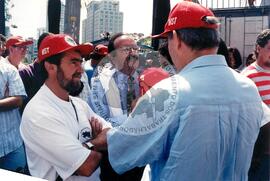 Chegada da Marcha Nacional à Brasília (Brasília-DF, fev. 1997) [fotografia] / Fotógrafo(a) : Douglas Mansur ; Paulo P. Lima. -- Ref.: BR-SPMST_MST-SN-CIN_AMP_001397-011037-MAC.